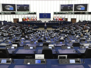 Ograniczenie prędkości do 30 km/h w terenie zabudowanym. Europarlament poparł projekt rezolucji