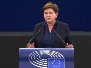 [VIDEO] Szydło bez ogródek w PE: Mam gorzką refleksję, może lepiej byłoby gdyby Polska zastosowała weto