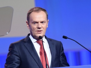 „Tylko razem możemy ich zatrzymać”. Tusk wzywa do protestów i podaje datę