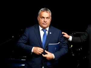 Orban: Z zadowoleniem przyjmujemy decyzję polskiego TK