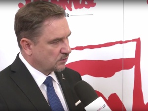 Przewodniczący NSZZ S Piotr Duda dziękuje Marszowi Niepodległości za poparcie demonstracji w Luksemburgu
