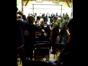 SZOK! Rosja: Nieznani sprawcy wdarli się na pokaz filmu współorganizowany przez Instytut Polski [WIDEO]