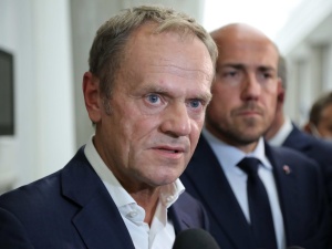 „Czy Tusk naciskał na opóźnienie polskiego KPO?”. Europoseł PiS składa interpelację do KE