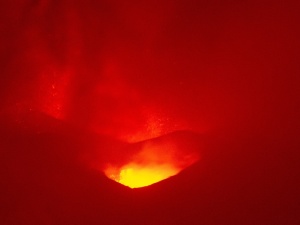 [video] Chmura z erupcji wulkanu dotarła do Polski. Czy grozi nam niebezpieczeństwo?
