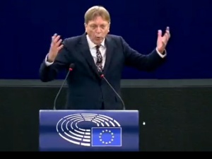 [VIDEO] Debata w PE. Verhofstadt straszy Polskę rozbiorami?!