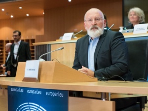 Z. Kuźmiuk: Timmermans lobbystą Gazpromu? Wiceprzewodniczący KE rozgrzesza rosyjską firmę