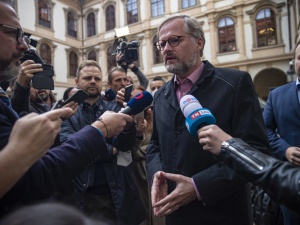 Na korytarzach PE przerażenie. Polityczny uczeń Orbána, podziwia Kaczyńskiego. Petr Fiala nowym premierem Czech?