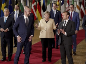Nieoficjalnie. Na szczycie UE w dyskusji o praworządności koncyliacyjny ton. Najostrzej premier Holandii