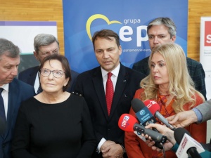 Nie milkną echa szokujących słów Sikorskiego. Przyznał, że uwagę zwróciła mu nawet żona