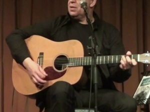 Lech Makowiecki: Nie sądziłem, że będę zmuszony do pisania ballad w obronie wolności...