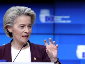 Von der Leyen: UE nie będzie finansowała drutu kolczastego i murów. Natychmiast reaguje Sputnik