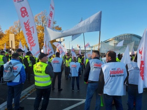 Relacja z protestu w Luksemburgu. Solidarność zamyka TSUE