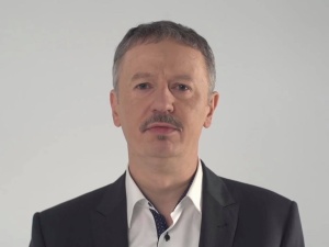 Nowy szef krakowskiej PO upublicznia utwór Kaczyński złamanym ch...m jest, o k...a mać