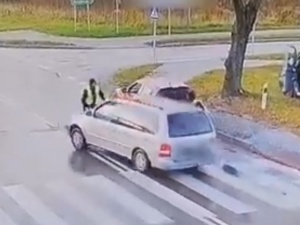 [VIDEO] Syryjczyk niemal potrącił policjanta. Uciekał, bo wiózł ze sobą nielegalnych imigrantów
