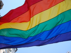 Ukradli tęczową flagę podczas Strajku Kobiet. Zaskakujący wyrok sądu