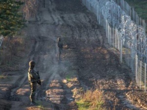 Z każdym miesiącem coraz więcej prób nielegalnego przekroczenia polskiej granicy. Straż Graniczna publikuje niepokojące dane