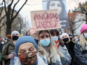 „SE”: Centrum Warszawy totalnie zdewastowane po Marszu dla Izy