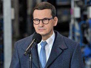 Marsz migrantów na granicę Polski. Ostra reakcja premiera Morawieckiego