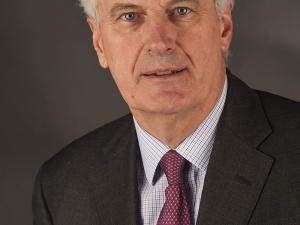 Michel Barnier: „Trzeba zatrzymać migrację; cała [francuska] klasa polityczna jest po stronie Polaków”
