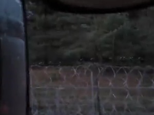 „Coraz groźniej. Białoruscy żołnierze rozstawiają się przy granicy”. Nowy film [VIDEO]