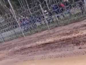 Służby białoruskie zastraszają imigrantów. MON publikuje nagranie[VIDEO]