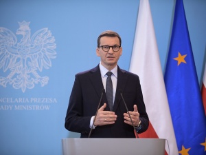 Premier: „Rozważamy utworzenie blisko granicy ośrodka dla dziennikarzy”