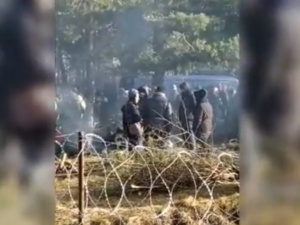 „Na wzór Usnarza”. Białorusini tworzą nowe koczowisko przy granicy z Polską [VIDEO]