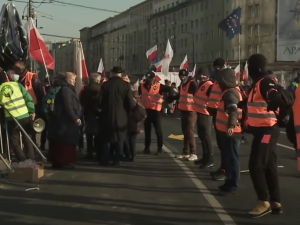 Agresywna „Babcia Kasia” i Obywatele RP. Tegoroczny MN był spokojny, ale prowokacji nie brakowało [VIDEO]
