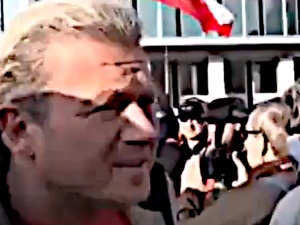 „Nie rozmawiam ze zdrajcami i szmatami”. Jarosław Jakimowicz na MN do reportera Wirtualnej Polski [VIDEO]