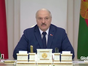 Łukaszenka: Męczę Putina o Iskandery