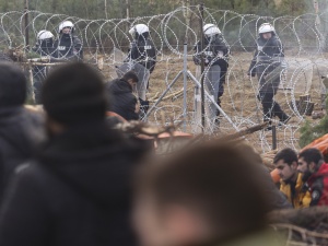 [sondaż] Miażdżąca większość Polaków życzy sobie współpracy opozycji z rządem ws. sytuacji na granicy