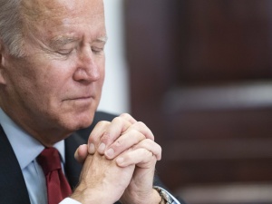 Biden niewystarczająco sprawny umysłowo, by sprawować urząd? Tak uważa niemal połowa Amerykanów
