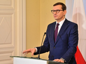 Premier: Polskie konwoje humanitarne odbijają się od granicy, jesteśmy gotowi sfinansować powrót migrantów 