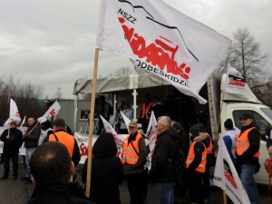 Solidarność w Hutchinson Żywiec walczy o podwyżki. Jutro pikieta!