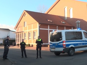 Niemcy: Strzelanina w pobliżu szkoły podstawowej. Są poważnie ranni