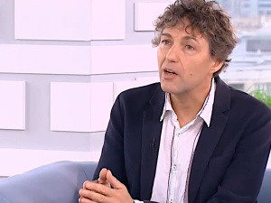 Dziennikarz: „Autor książki o JPII Ekke Overbeek kłamał na temat Polski już w 2016 roku”