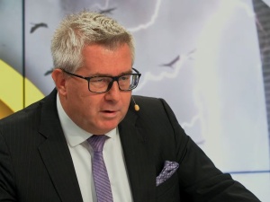 Ryszard Czarnecki: Oddałem do Parlamentu Europejskiego 100 tysięcy euro