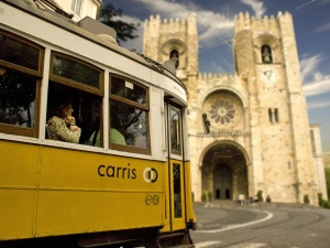 Skandal ws. portugalskiej listy księży-pedofilów. Kościół: Umieszczono tam zmarłych i osoby świeckie