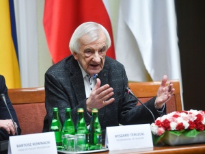 Szef klubu PiS: Myślę, że atak na Jana Pawła II był planowany