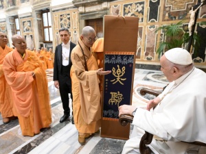 Papież do mnichów buddyjskich: Religie pozostają w ścisłym związku z edukacją