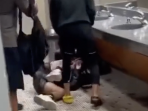 Znany raper pobity. W sieci pojawiło się brutalne nagranie [WIDEO 18+]