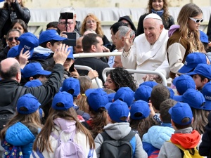 Franciszek: Gdzie jest Jezus? Czy spotkałeś Jezusa? Czy rozmawiałeś z Jezusem? Weź Ewangelię i rozmawiaj