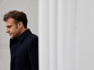 Francja: Macron ma zamiar ostrzec Pekin