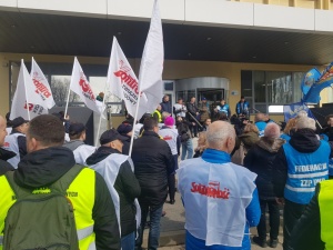 Protestowali związkowcy S z Zakładu Dolnośląskiego Polregio
