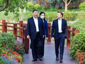 Macron po wizycie w Chinach: Europa musi się uniezależnić od USA