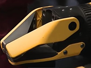 „Przerażający pies-robot” na ulicach Nowego Jorku [WIDEO]