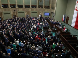 [najnowszy sondaż] Złe wieści dla opozycji. Duża przewaga PiS, 6 partii w Sejmie