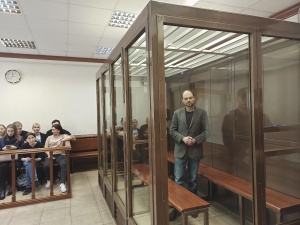 Rosja: Antykremlowski opozycjonista skazany 