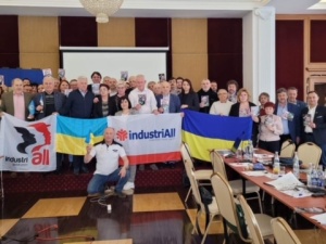 „Potwierdziliśmy wsparcie dla naszych ukraińskich sióstr i braci”. Spotkanie industriAll Europe z ukraińskimi związkowcami