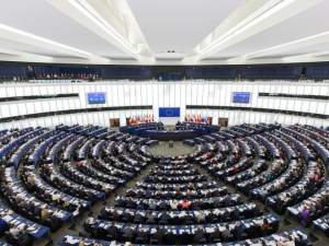 Ci europosłowie z Polski głosowali w PE za zwiększeniem obciążeń dla Polaków